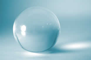 Manejo de la bola de cristal (cristalomancia) y vidente particular